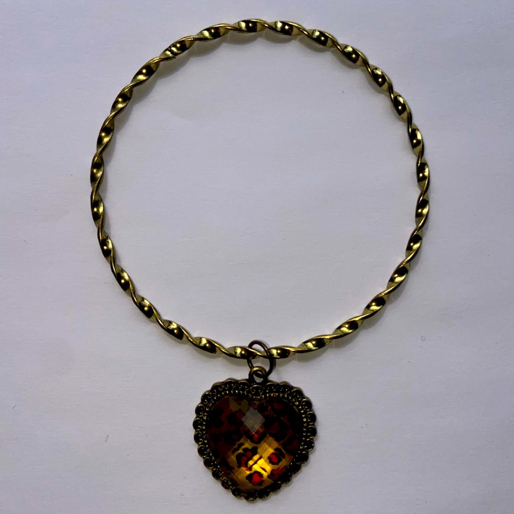 Vintage Gold Cheetah Print Heart Pendant Bracelet